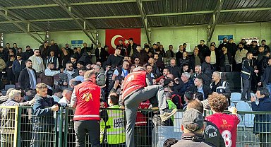 Trabzon 1. Amatör Küme Play-Off maçı sonrası tribünde kavga