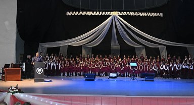 Trabzon'da miniklerden anlamlı sosyal sorumluluk konseri