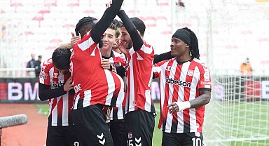 Trendyol 1. Lig: Özbelsan Sivasspor: 2 - Iğdır FK: 1