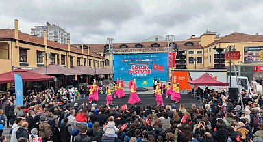 Türk dünyası çocukları, kültürlerini Samsun'da sergiledi