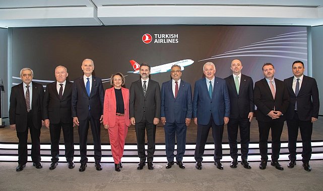 Türk Hava Yolları'nda devir teslim töreni gerçekleşti