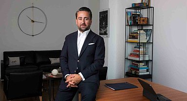 Türk Telekom, 'Erişilebilir Tiyatro' projesi kapsamında 'Ebedi Barış' oyununu erişilebilir kıldı