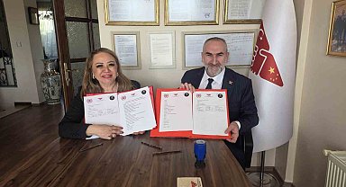 Türkiye - Çin arasında "Sağlık, Sanayi ve Ticarette Stratejik" iş birliği protokolü imzalandı