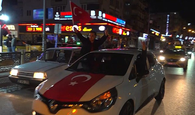 Türkiye'nin Dünya Kupası'na katılması Gaziantep'te coşkuyla kutlandı