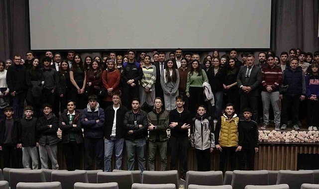 Türkiye'nin ikinci Milli Astronotu Tuva Cihangir Atasever Isparta'da öğrencilerle buluştu