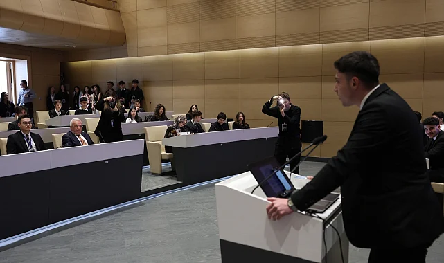 Türkiye'nin yarınları Bursa Nilüfer'de demokrasi provasında