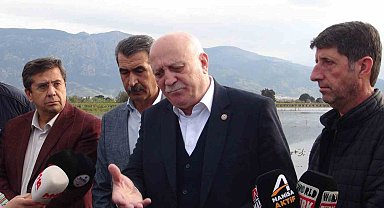 TZOB Genel Başkanı Bayraktar, Manisa'da su altında kalan tarım arazilerini inceledi, destek çağrısı yaptı