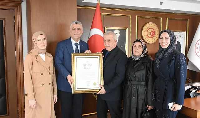 Ücret almayan esnafa Bakan Bolat'tan "Ahi Esnaf Beratı"