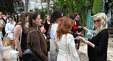 Ukrayna'dan gelen 100 seyahat acentesi yetkilisi Kemer turizmi hakkında bilgi aldı