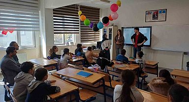 Üniversiteliler miniklere zorbalıkla baş etmeyi anlattı