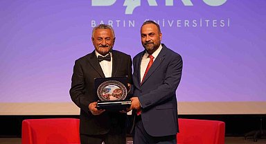 Ünlü saç stilisti üniversite öğrencileriyle buluştu