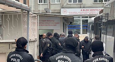 Uşak Belediyesine yönelik operasyonda gözaltına alınan şüpheliler adliyeye sevk edildi