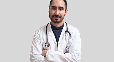 Uzm. Dr. Emin Cecen hasta kabulüne başladı
