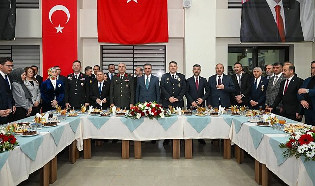 Vali Aydın Baruş; polis haftası dolayısıyla düzenlenen resepsiyona katıldı