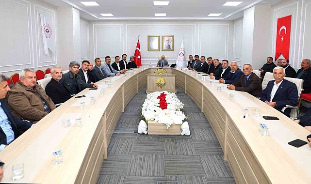 Vali Osman Varol, muhtarlarla istişare toplantısı yaptı