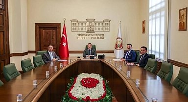 Vali Sözer ve İl Müdürü İlhan çevrim içi toplantıya katıldı