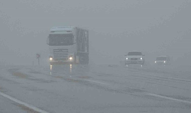 Van'da 50 yerleşim yerinin yolu kapalı
