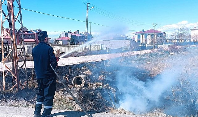 Van'da anız yangını