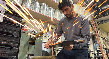 Van'da kışın uzaması semaver ve mangal sezonunu geciktirdi