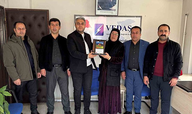 VEDAŞ ekiplerine muhtarlardan anlamlı teşekkür