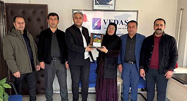 VEDAŞ ekiplerine muhtarlardan anlamlı teşekkür