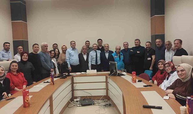 Vezirköprü'de emekliye ayrılan hastane çalışanlarına veda