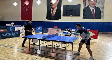 Vezirköprü'de sağlık çalışanları masa tenisi turnuvası
