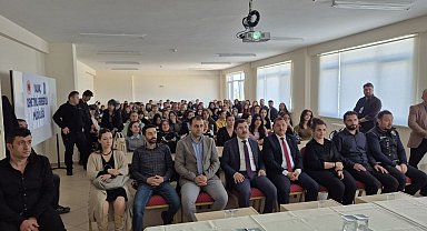 Yalvaç'ta bağımlılıkla mücadele panelinde toplumsal farkındalık mesajı verildi