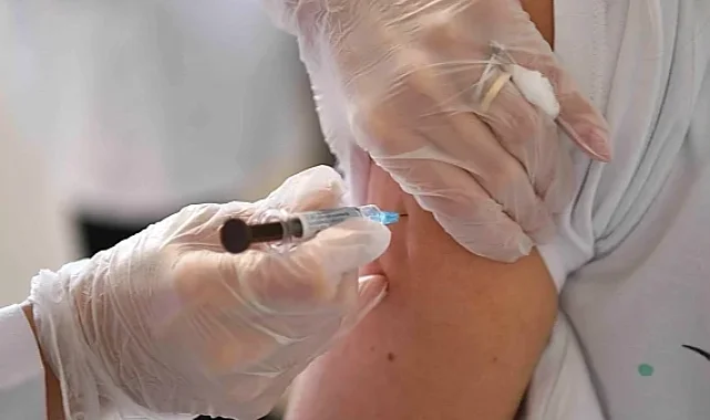 Yaşlanan nüfusta aşılamanın önemi artıyor... 65+ yaş aşıları hayati önemde