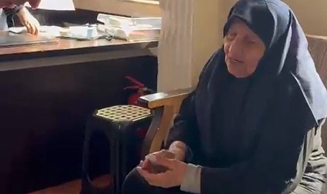 Yaşlı kadının pazarda kaybettiği cüzdanı zabıta ekipleri bulup sahibine teslim etti