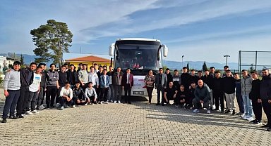 Yenipazarlı öğrenciler Çanakkale'ye uğurlandı