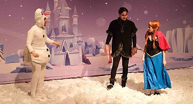 Yıldırımlı çocukların tiyatro keyfi