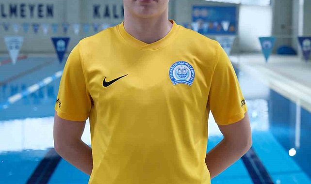 Yıldırımlı yüzücülere milli gurur