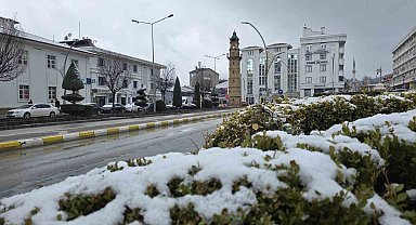 Yozgat'ta Nisan ayında kar sürprizi