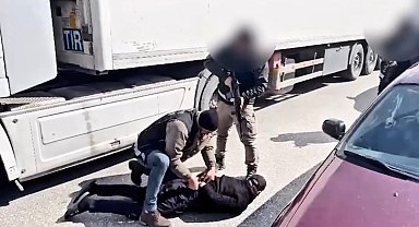 Yüksekova'da zehir tacirlerine ağır darbe: 211 kilogram uyuşturucu ele geçirildi