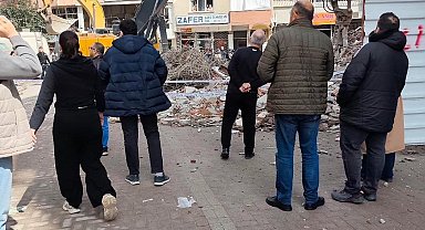 Zeytinburnu'nda bina yıkımı sırasında kopan parça çocuğun kafasına düştü: 1 ölü