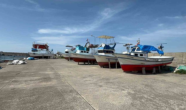 Zonguldak'ta balıkçılar limana demirledi, umutlar yeni sezona kaldı