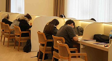 110 öğrenci aynı anda ders çalışıyor