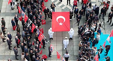 19 Mayıs Bayrak Devir Teslim Töreni