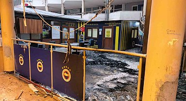 2 çocuk Fenerbahçeliler Derneği'nde yangın çıkardı