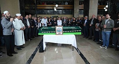 37 yaşında hayatını kaybeden beyin cerrahına gözyaşlarıyla veda