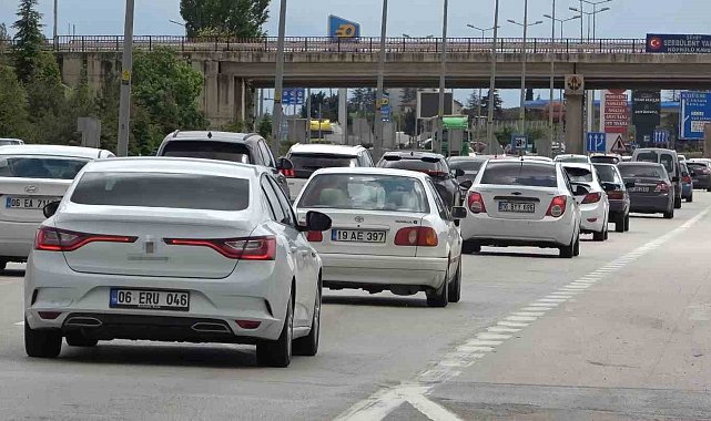 43 ilin geçiş noktasında bayram hareketliliği devam ediyor