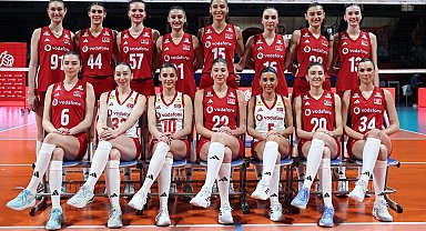 A Milli Kadın Voleybol Takımı, Polonya'yı 3-2 mağlup etti