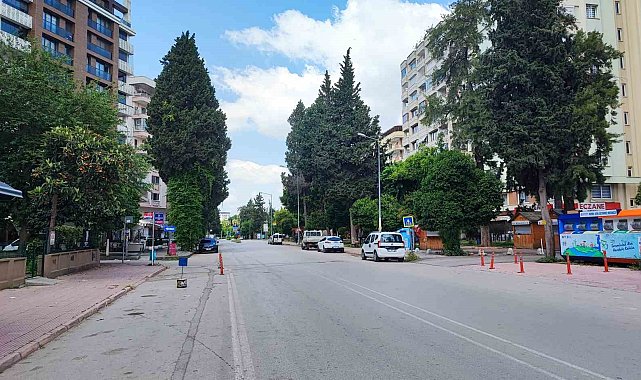 Adana bayramda sessizliğe büründü: Sokaklar boş kaldı