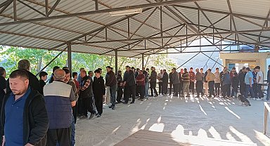 Adana'da köylerde asırlık bayramlaşma geleneği