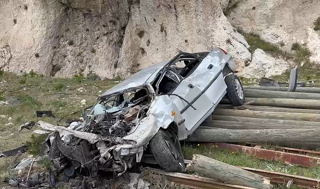 Adilcevaz'da otomobil uçuruma uçtu: 1 ölü