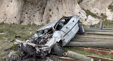 Adilcevaz'da otomobil uçuruma uçtu: 1 ölü