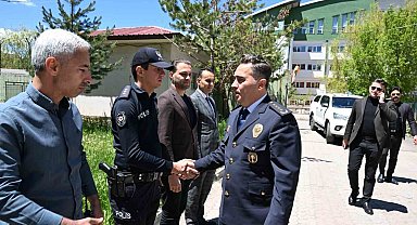 Ağrı Emniyet Müdürü Önder, Kurban Bayramı'nda emniyet personeliyle bayramlaştı