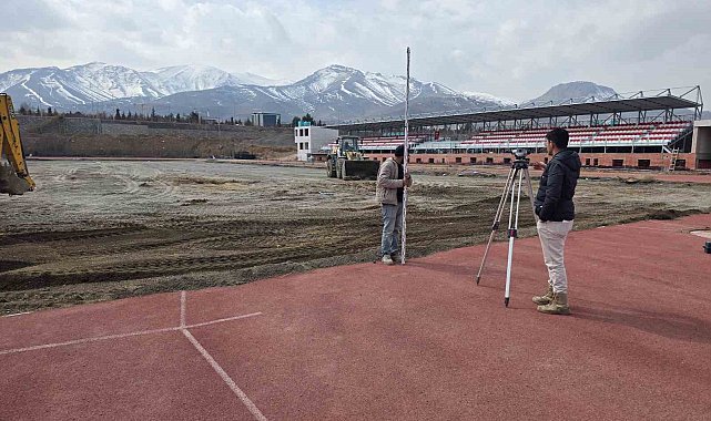 Ahmet Karadağ: "Malatya'da yapımı devam eden tesisi Türk sporuna kazandıracak olmanın heyecanını yaşıyoruz"