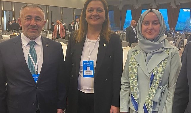 AK Parti'ye geçen Afyonkarahisar Belediye Başkanı Burcu Köksal'a ilk tebrik Bilecik'ten